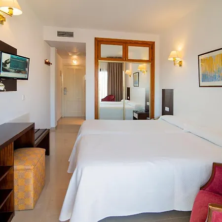 Amoros Hotel 3*