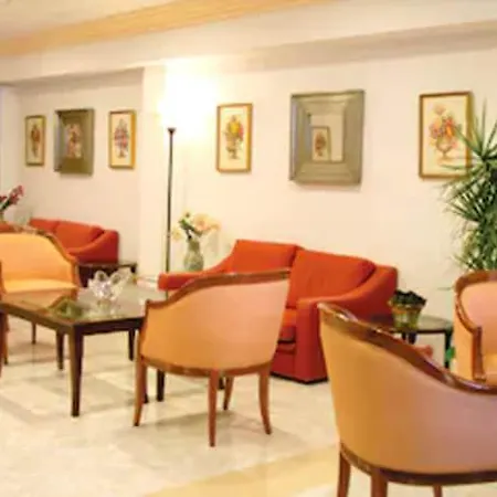 Amoros Hotel 3*