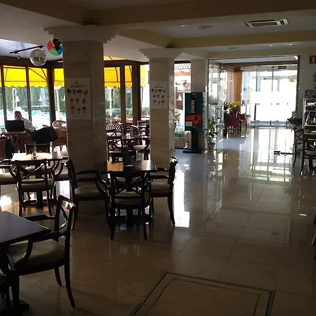 Amoros Hotel 3*
