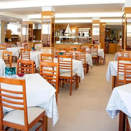 Hotel Amoros 3*