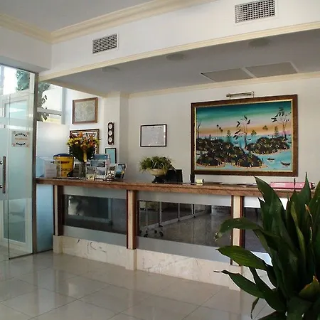 Amoros Hotel 3*