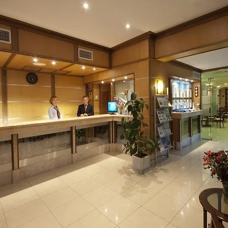 Hotell Amoros 3*